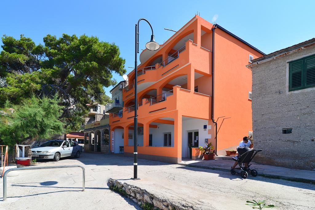 Apartments Juka Hvar Town Exterior photo